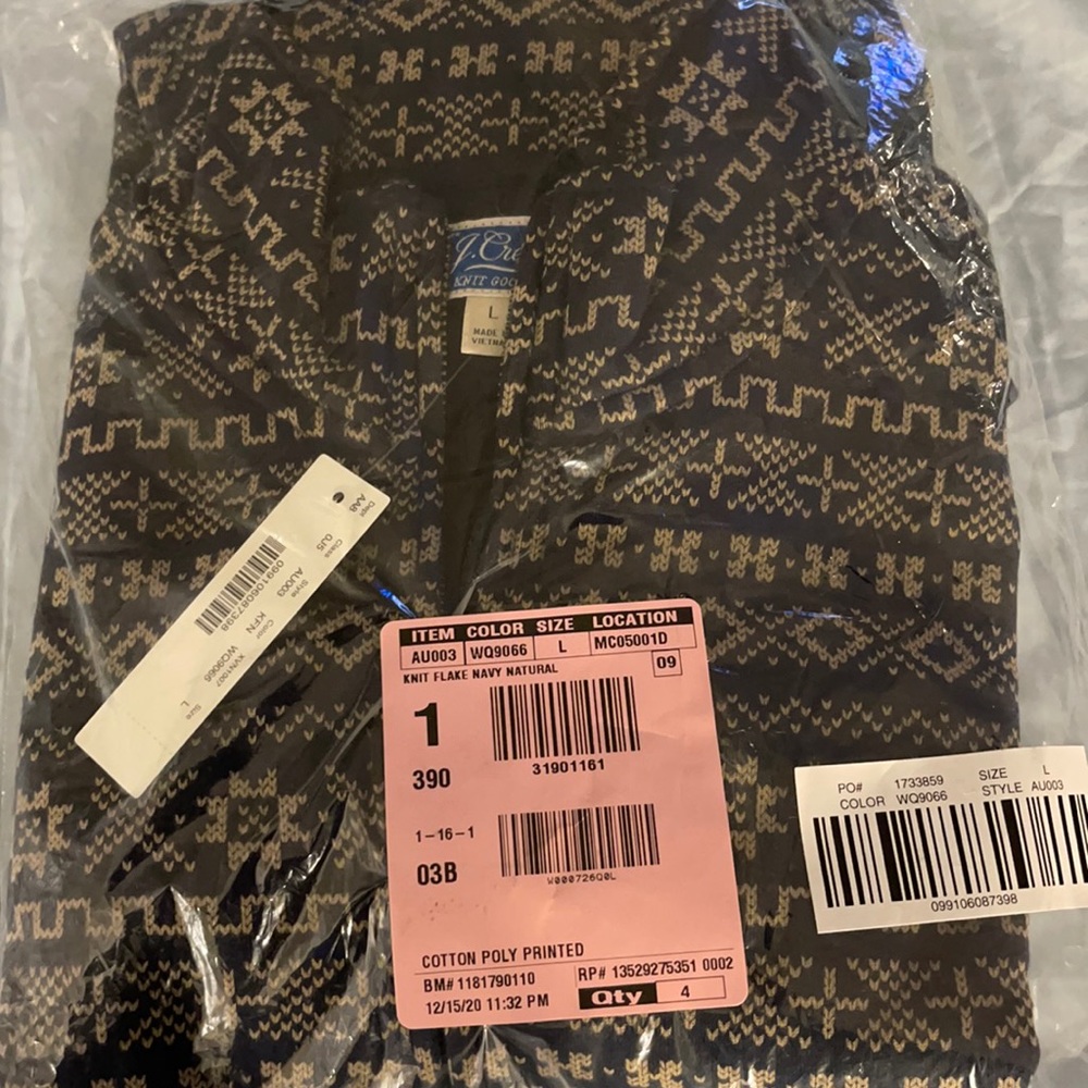NWT Men’s J.Crew mock neck pullover